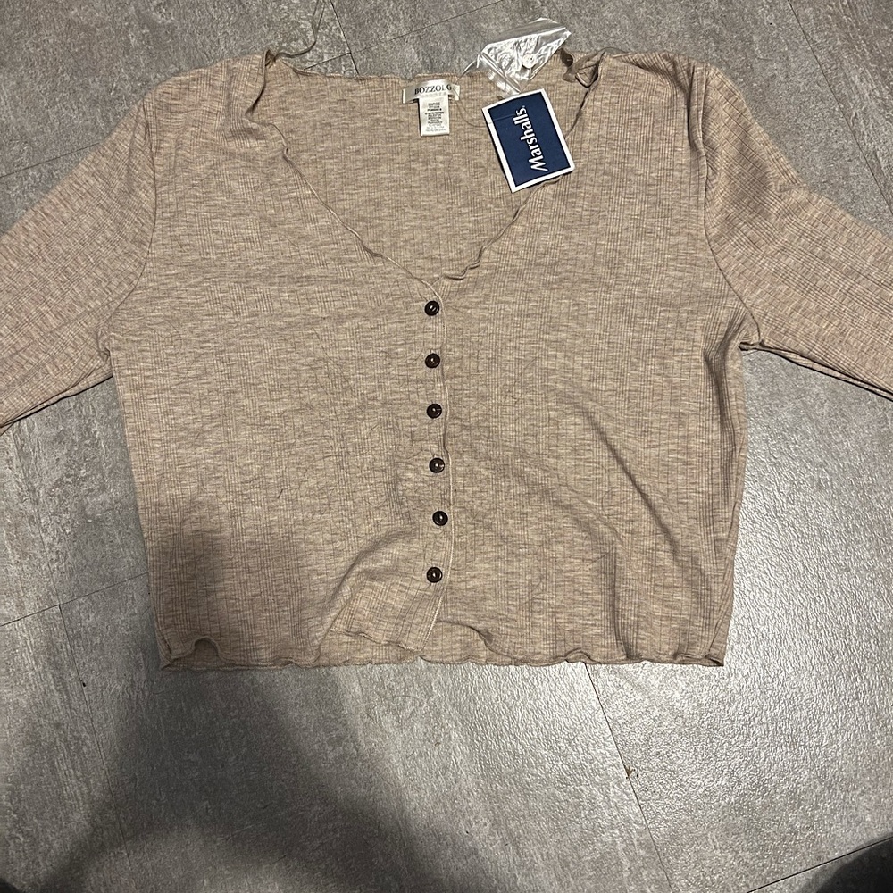 Beige m/Cream button long sleeve crop top. Never worn brand new with tag.